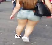 Following a booty
