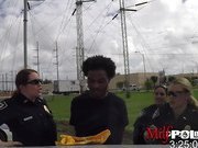 MILF cops give public bl...