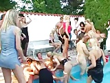 Surubao Na Piscina Com Machos Gostosos