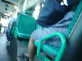 masturbation derriere une fille dans le bus
