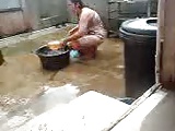 puteri duyung bersiram