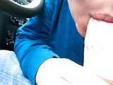 CL girls gives blowjob in car