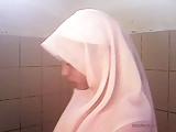 Intip Tudung Pink Tandas