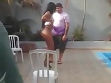 MORENA GOSTOSA NA PISCINA 