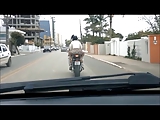 Safada de moto sem calcinha