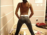 Sexy ebony in jeans shaking her booty