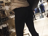 Hot teen ass at mall