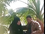 indian muslim girl doing handjob to her Boyfriend in a park