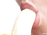 Shelby Moon eats banana