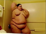 Sbbw amateur in the shower