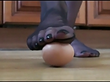 Pantyhose egg crushing