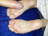 Cum on soles Footfetish