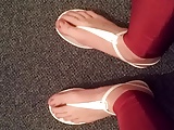 Wearing jelly sandals with leggings