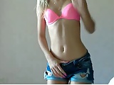 Quick cute grl cute shorts dance