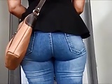 PHAT ASS AT THE ATM