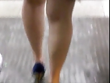 Candid Legs & Upskirt in Subway (+slow motion)