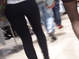 Extremel nice teen ass in black leggings 