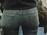 Joli cul dans un jean Tight ass