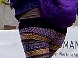 Candid - Bouncing Ass In Tight Leggings